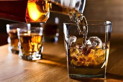 中老年防腦溢血 管住嘴，保住命，牢記三少兩不飲